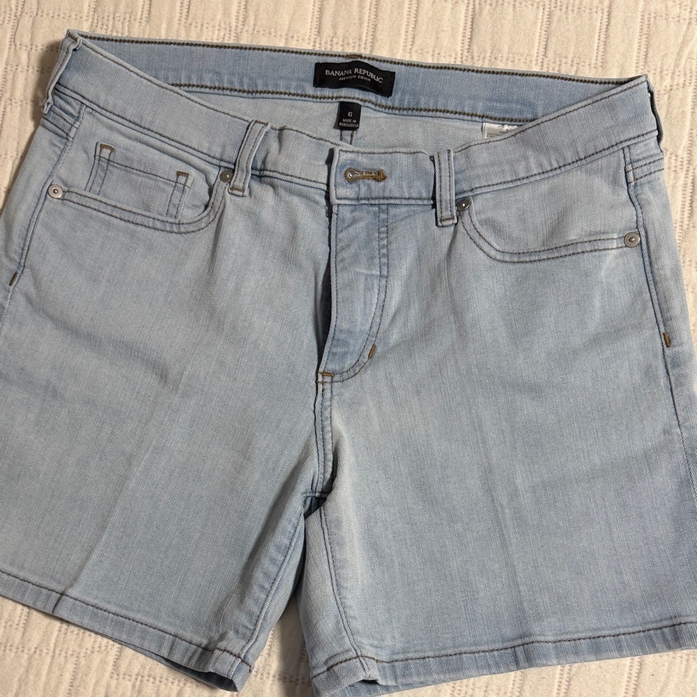 Like new Banana Republic Light Blue Premium Denim Shorts